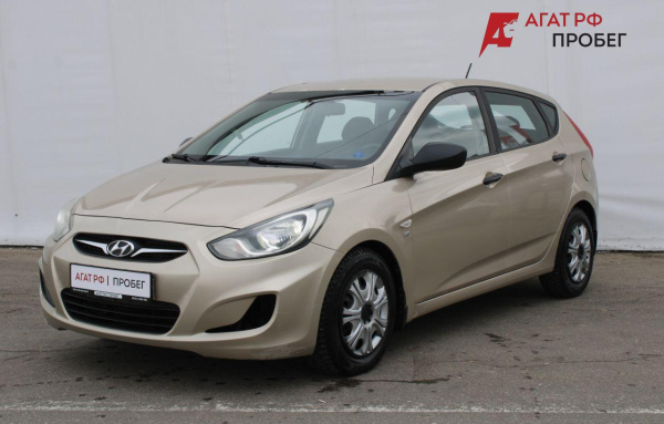 Hyundai Solaris хэтчбек 2012 года с пробегом 208 968 км, фото 1