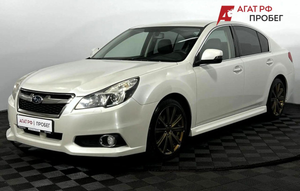 Subaru Legacy 2014 года с пробегом 146 694 км, фото 1