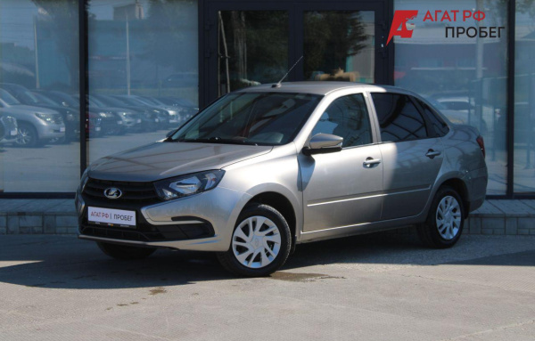 LADA Granta седан 2022 года с пробегом 99 070 км, фото 1