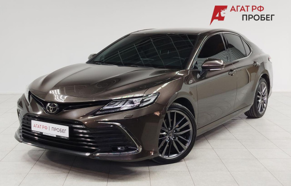 Toyota Camry 2021 года с пробегом 48 449 км, фото 1