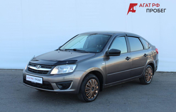 LADA Granta лифтбек 2017 года с пробегом 71 211 км, фото 1