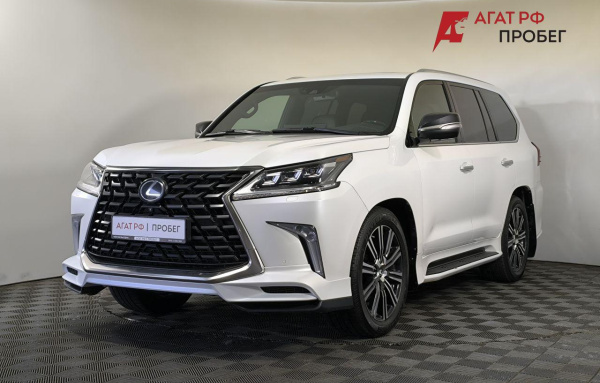 Lexus LX 2020 года с пробегом 186 000 км, фото 1