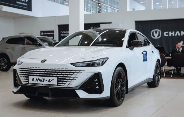 Changan UNI-V 1.5 DCT Tech 24PY Changan UNI-V 1.5 DCT Tech 24PY