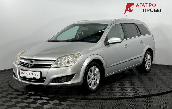 Opel Astra универсал 2008 года с пробегом 228 600 км, фото 1
