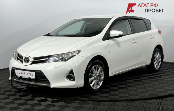Toyota Auris 2013 года с пробегом 236 949 км, фото 1