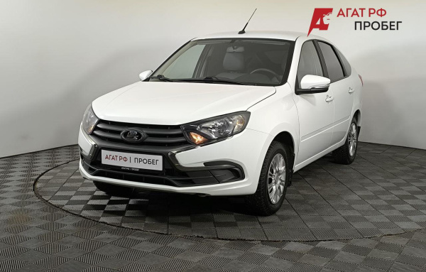 LADA Granta лифтбек 2022 года с пробегом 47 701 км, фото 1