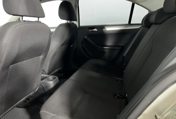 Volkswagen Jetta 2015 года с пробегом 166 180 км, фото 11