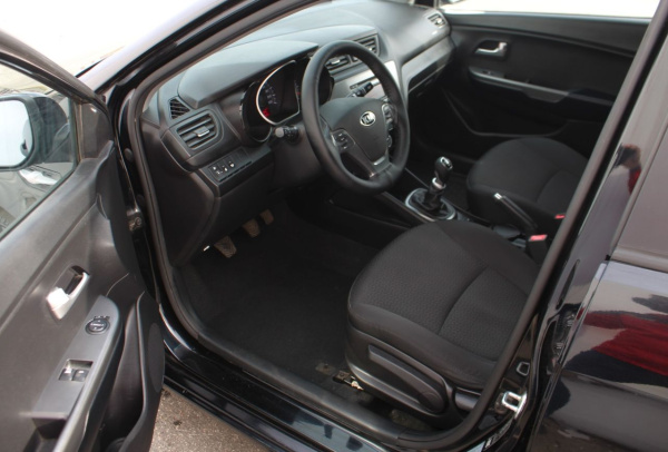 Kia Rio 2016 года с пробегом 72 529 км, фото 14