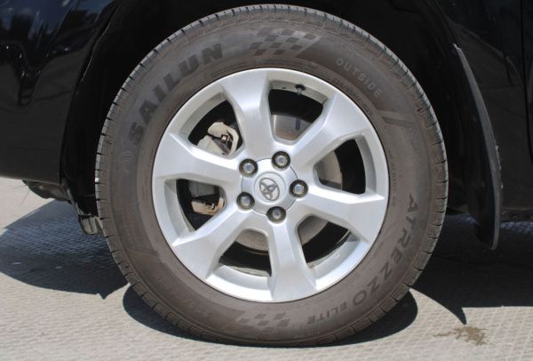 Toyota RAV 4 2012 года с пробегом 210 279 км, фото 11