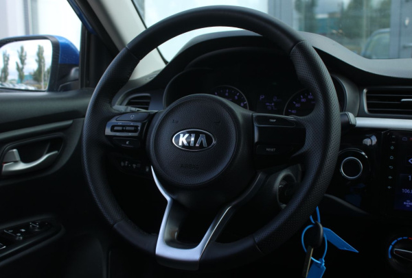 Kia Rio 2018 года с пробегом 146 581 км, фото 17
