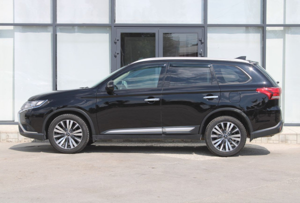 Mitsubishi Outlander 2019 года с пробегом 68 018 км, фото 8