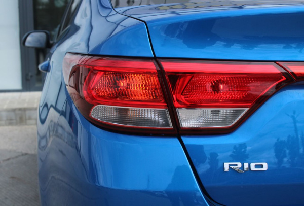 Kia Rio 2018 года с пробегом 146 581 км, фото 10