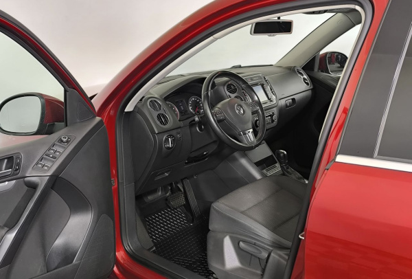 Volkswagen Tiguan 2012 года с пробегом 201 635 км, фото 8