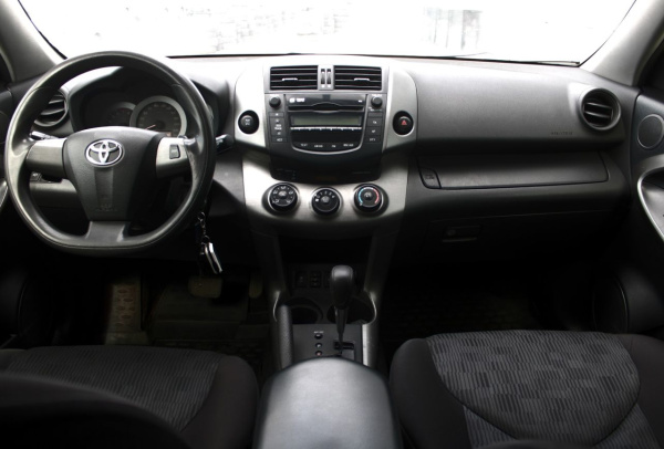 Toyota RAV 4 2012 года с пробегом 210 279 км, фото 15